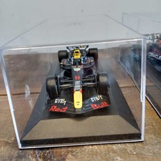 Oracle Red Bull Racing RB20 Team Formula 1 - Burago