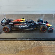 Oracle Red Bull Racing RB20 Team Formula 1 - Burago