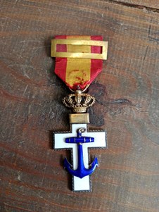 Ordem Naval de Espanha, Mérito - Cruz de Cavaleiro Real