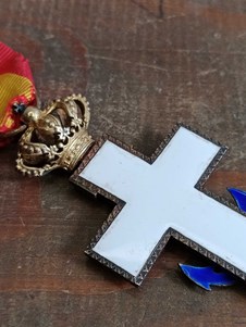 Ordem Naval de Espanha, Mérito - Cruz de Cavaleiro Real