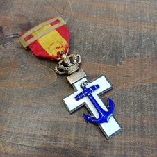 Ordem Naval de Espanha, Mérito - Cruz de Cavaleiro Real