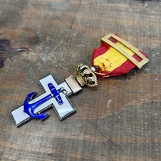 Ordem Naval de Espanha, Mérito - Cruz de Cavaleiro Real