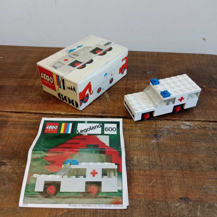 LEGO Vintage Legoland 600 - Ambulância