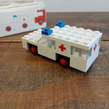 LEGO Vintage Legoland 600 - Ambulância