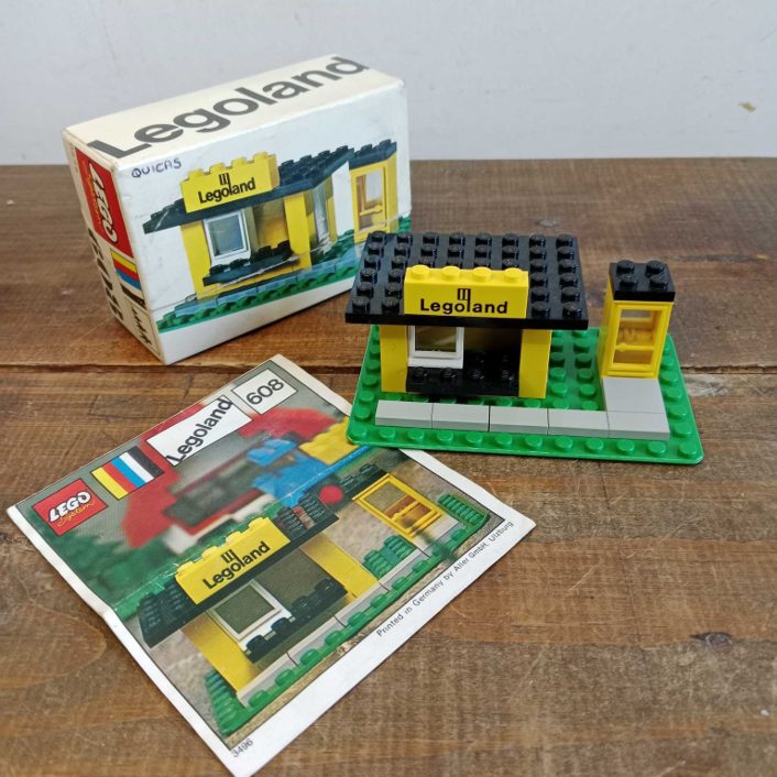 LEGO Vintage Legoland 608 Kiosk 