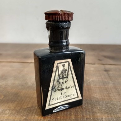 Frasco Antigo de Tinta de Carimbo - Alemão