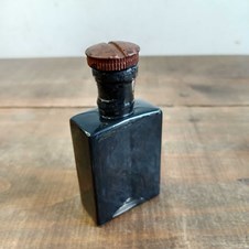 Frasco Antigo de Tinta de Carimbo - Alemão