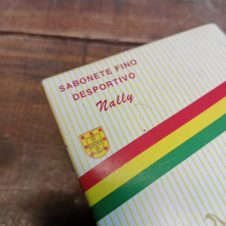Antiga Saboneteira e sabonete Benfica - Nally, Portugal