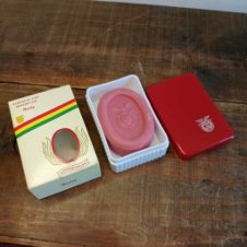 Antiga Saboneteira e sabonete Benfica - Nally, Portugal