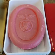 Antiga Saboneteira e sabonete Benfica - Nally, Portugal