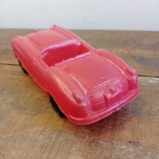 Carro Vermelho em Plástico Soprado