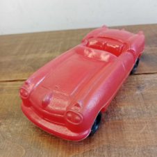 Carro Vermelho em Plástico Soprado