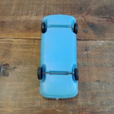 Carro Azul em Plástico Soprado