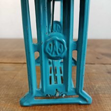 Antiga Máquina de costura - JAJ 