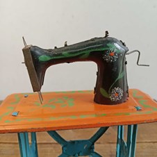 Antiga Máquina de costura - JAJ 