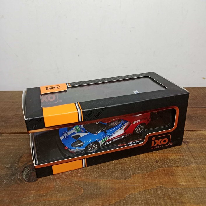 Ford GT #67 Le Mans 2017 - IXO