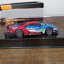 Ford GT #67 Le Mans 2017 - IXO